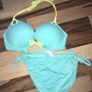 Victoria’s Secret Bombshell Bikini